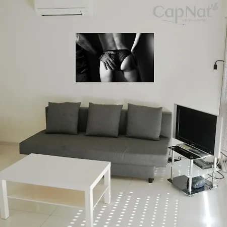 Capnat - Village Naturiste - Port Nature - Pamela *